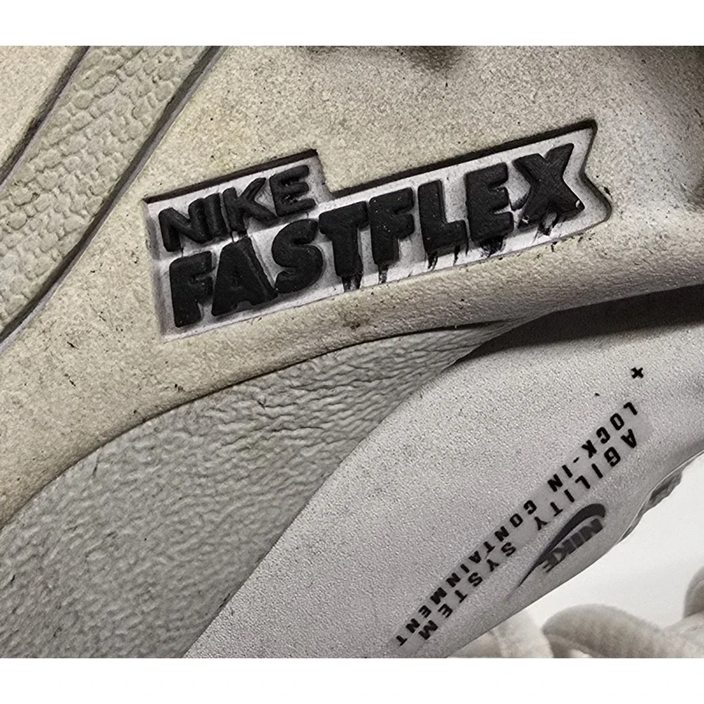 Nike 6Y White FastFlex Alpha Cleats Youth‎ Boy or Girl 6Y -CV0581-109